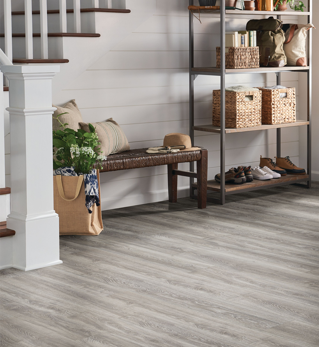 grey toned woodlook laminate flooring